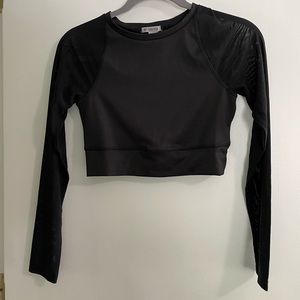 FOREVER 21 Long Sleeve Cropped workout top